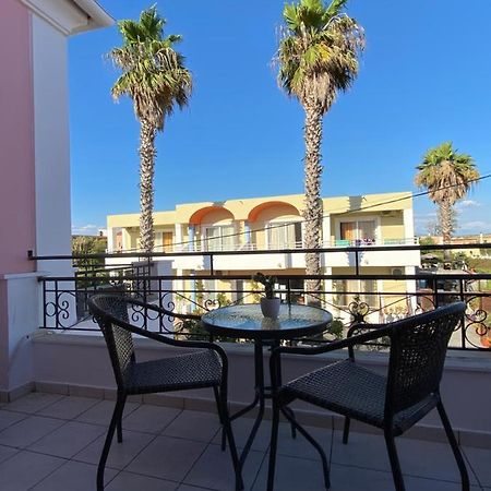 Moments Apartment Сидари Екстериор снимка